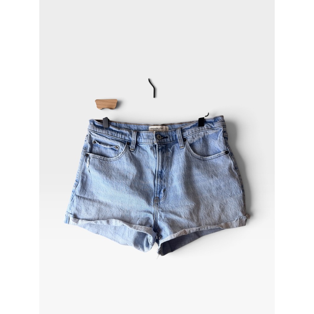 Abercrombie & Fitch The Mom Short High Rise Light Wash Denim Size 31 12